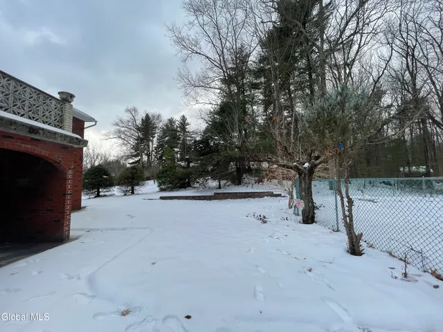 $739,800 | 54 Highway 236, Halfmoon, NY 12065