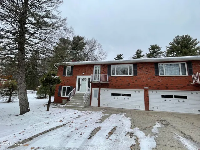 $739,800 | 54 Highway 236, Halfmoon, NY 12065