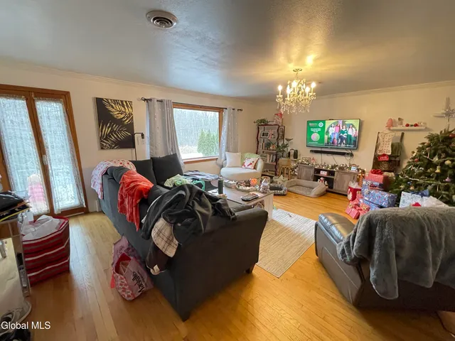 $739,800 | 54 Highway 236, Halfmoon, NY 12065