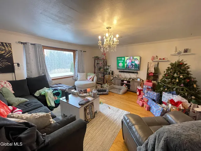 $739,800 | 54 Highway 236, Halfmoon, NY 12065