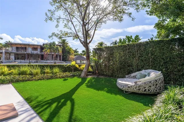 $10,000,000 | 7333 Belle Meade Boulevard, Miami, FL 33138