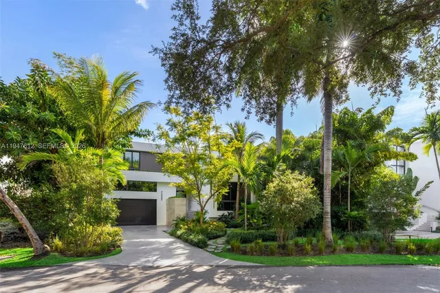 $10,000,000 | 7333 Belle Meade Boulevard, Miami, FL 33138