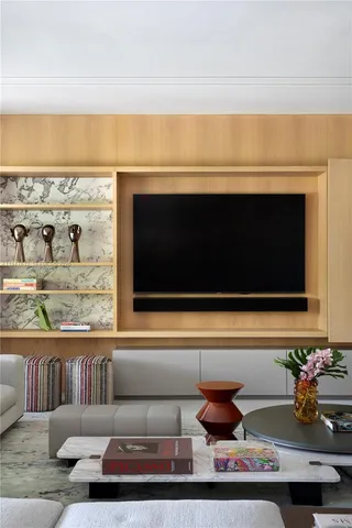 $10,000,000 | 7333 Belle Meade Boulevard, Miami, FL 33138