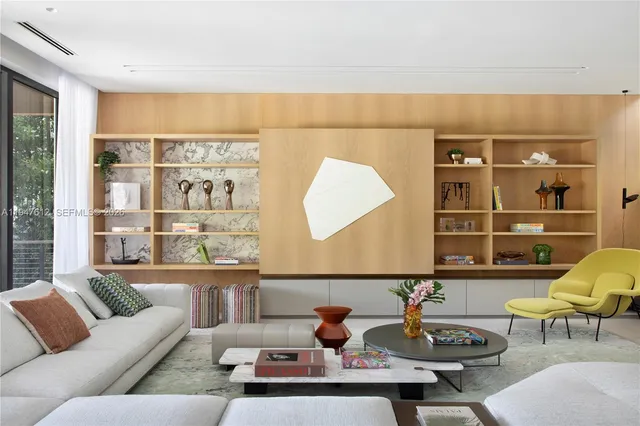 $10,000,000 | 7333 Belle Meade Boulevard, Miami, FL 33138