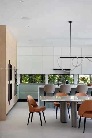 $10,000,000 | 7333 Belle Meade Boulevard, Miami, FL 33138