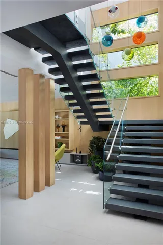 $10,000,000 | 7333 Belle Meade Boulevard, Miami, FL 33138