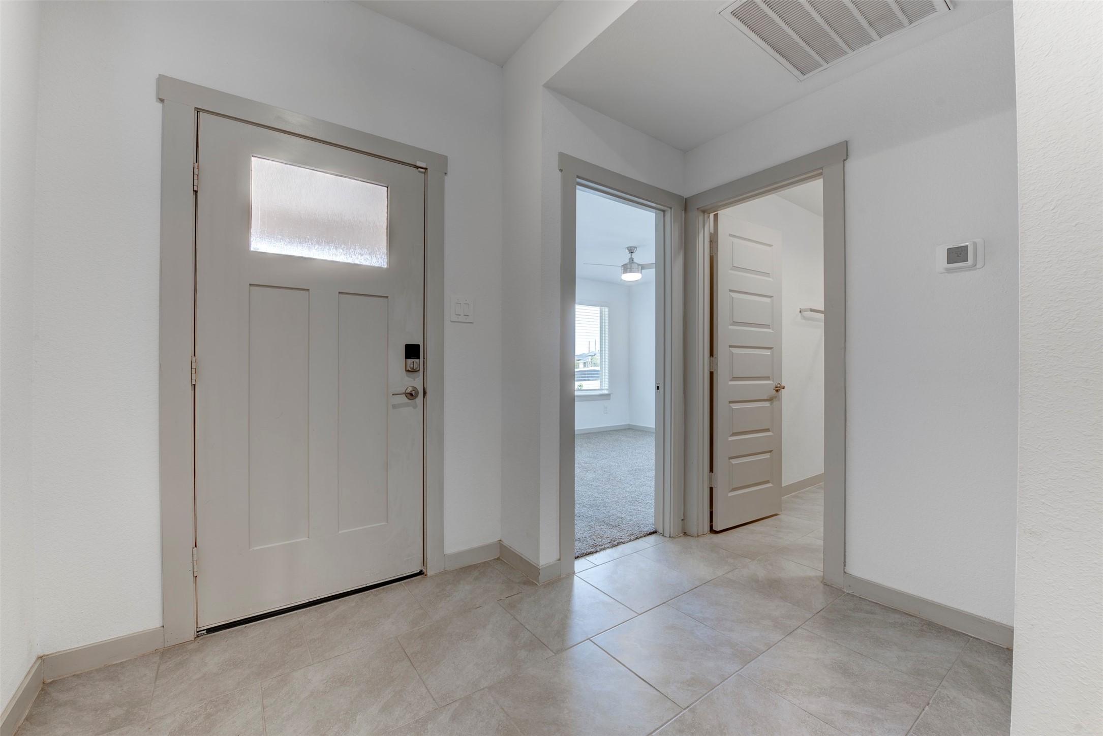 29751 Cayenne Circle Katy, TX 77494 - Photo 2 of 36 an empty room with closet and mirror
