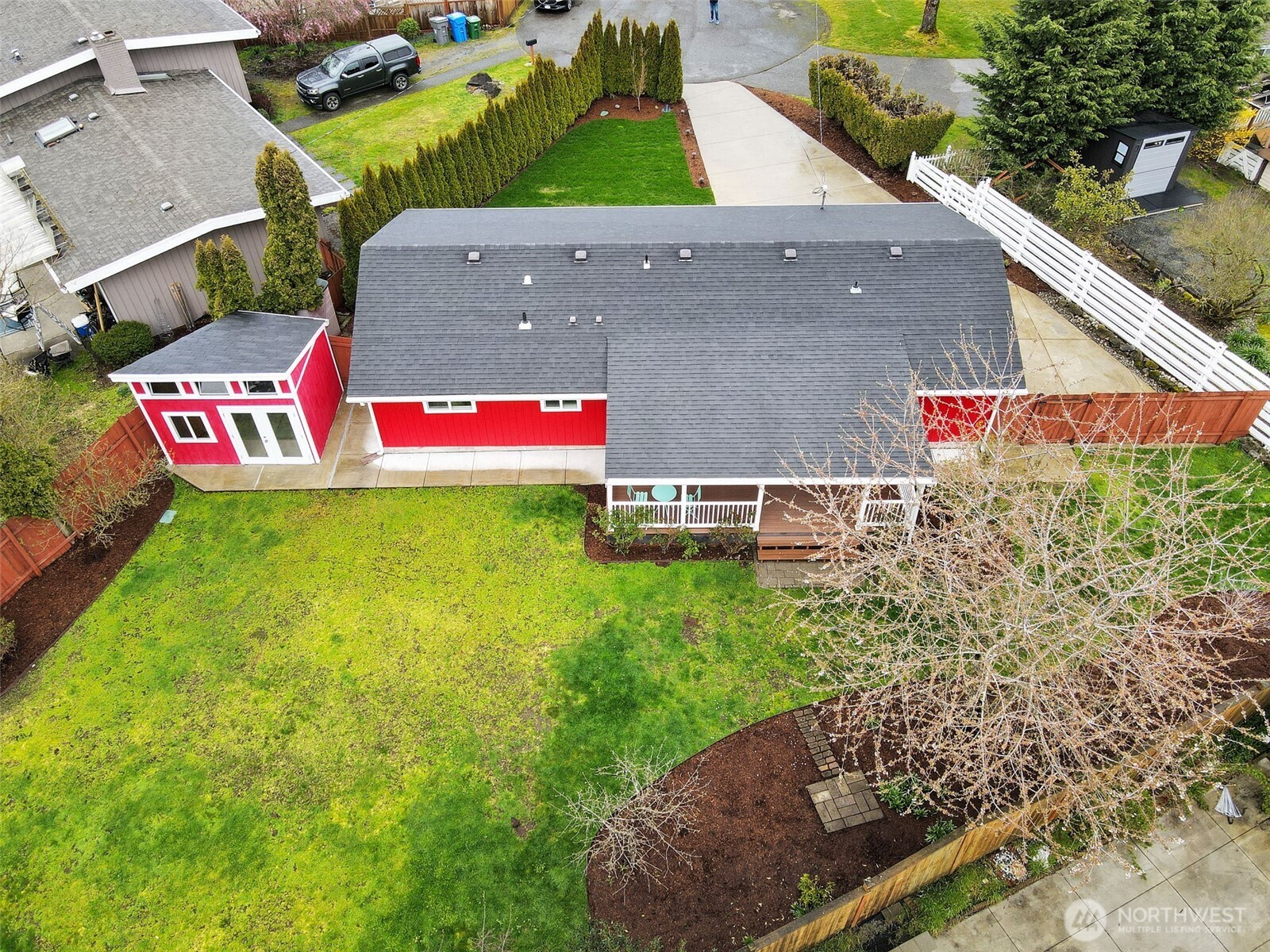 447 Index Avenue Northeast Renton, WA 98056 - Photo 2 of 23 Gallery Image 2