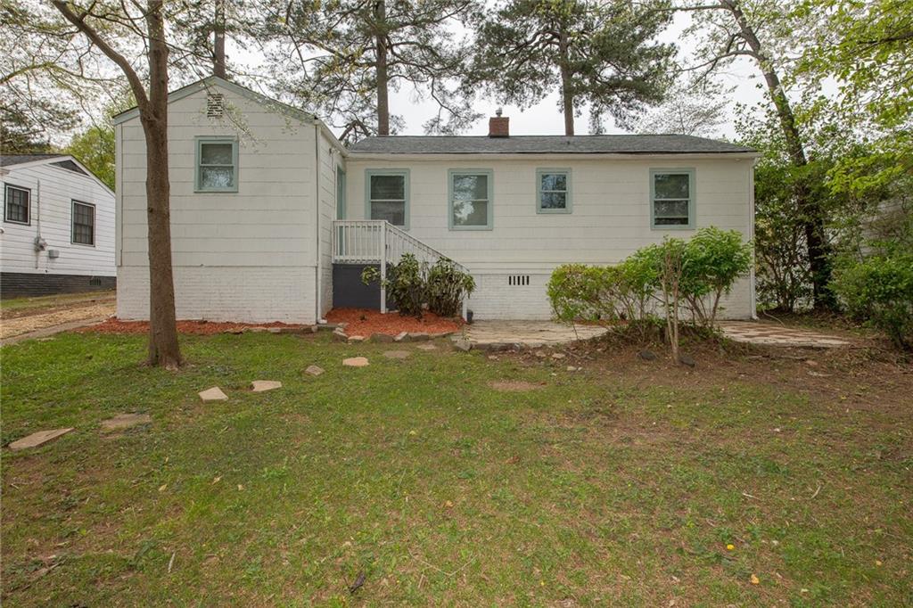 1854 Broadwell Street Southwest Atlanta, GA 30310 - Photo 4 of 18 a view of outdoor space yard and porch