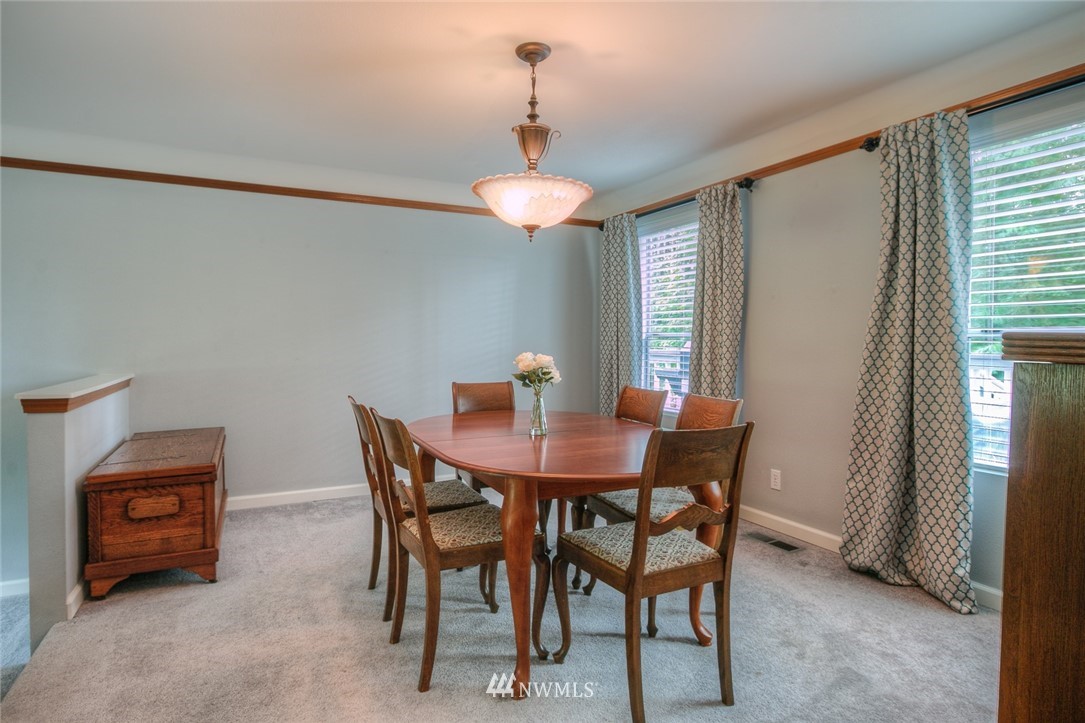 17819 Southeast 145th Street Renton, WA 98059 - Photo 4 of 24
