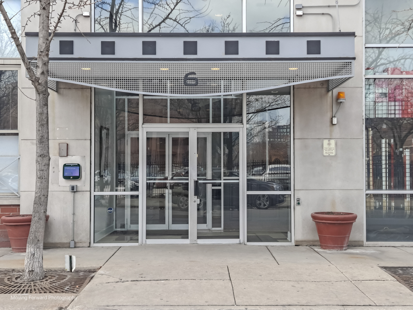 6 South Laflin Street, Unit 923 Chicago, IL 60607 - Photo 2 of 19 a view of a house with a window
