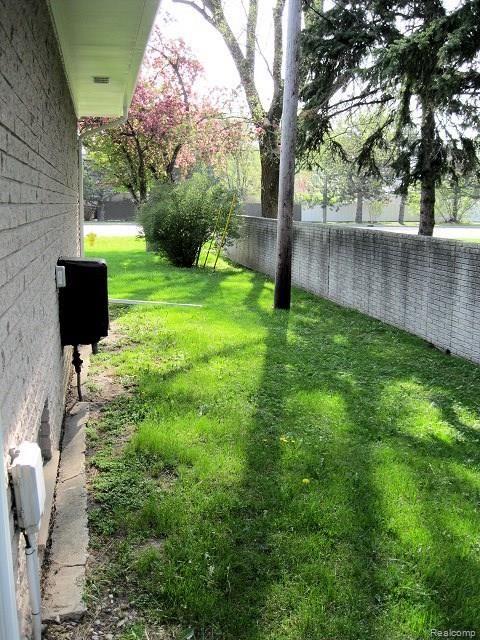 35425 Garfield Road Clinton Township, MI 48035 - Photo 31 of 35 Garfield 35425 035.jpg