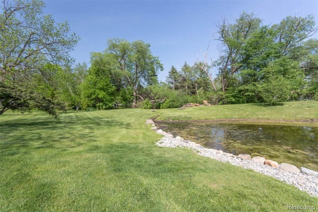 63 Waldon Road Clarkston, MI 48346 - Photo 80 of 83 front_8.jpg
