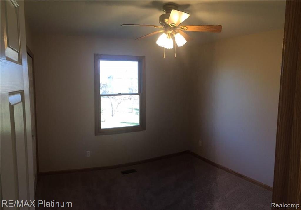 8501 Lee Road Brighton, MI 48116 - Photo 14 of 22
