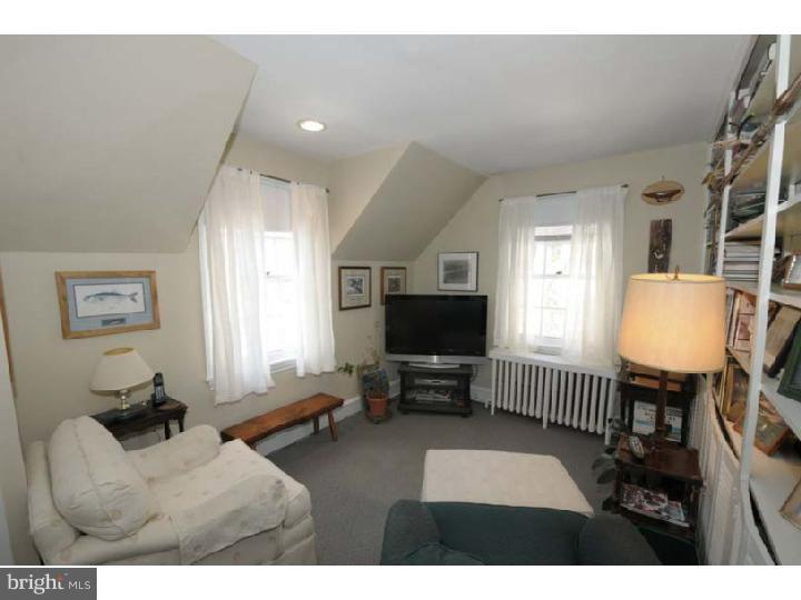 433 Anthwyn Road Narberth, PA 19072 - Photo 19 of 25 Office / Study