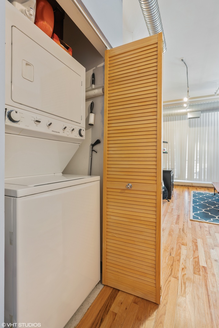 417 South Jefferson Street, Unit 301B Chicago, IL 60607 - Photo 10 of 12
