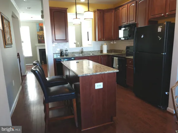 $2,400 | 5627 Lanier Avenue, Suitland, MD 20746