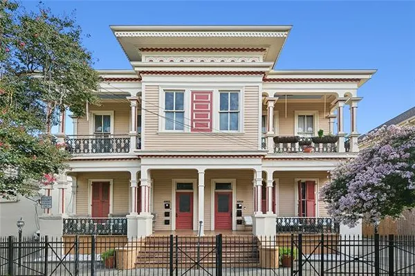 $1,450 | 4921 Magazine Street, Unit C, New Orleans, LA 70115