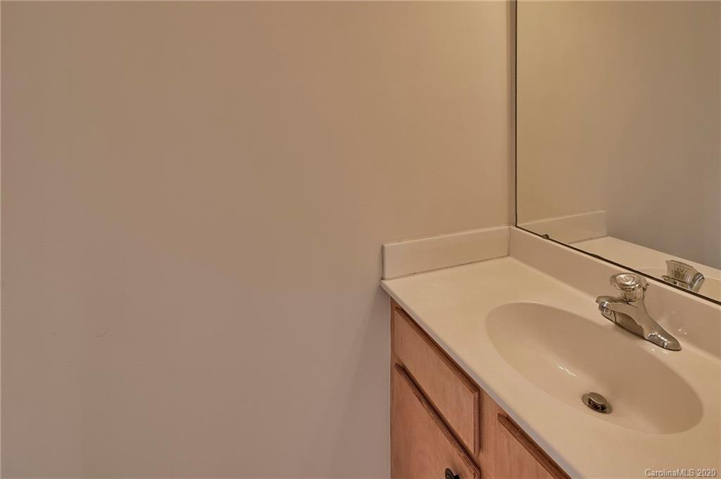 909 Matthews School Road Matthews, NC 28105 - Photo 9 of 32 Gallery Image 9