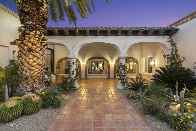 $5,000,000 | 8119 East Foothills Drive, Scottsdale, AZ 85255