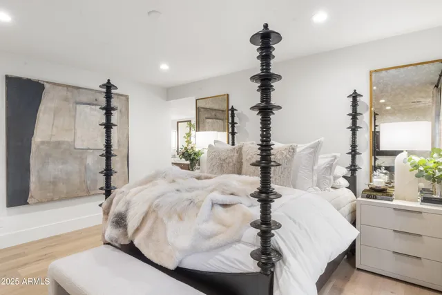 $5,000,000 | 8119 East Foothills Drive, Scottsdale, AZ 85255