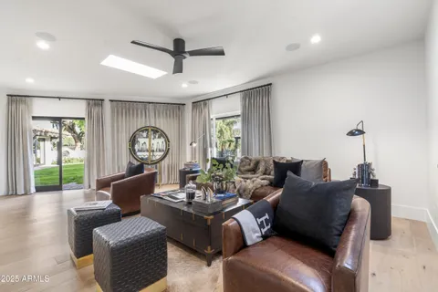 $5,000,000 | 8119 East Foothills Drive, Scottsdale, AZ 85255