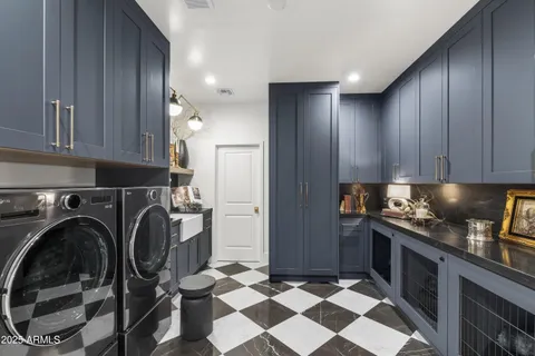 $5,000,000 | 8119 East Foothills Drive, Scottsdale, AZ 85255