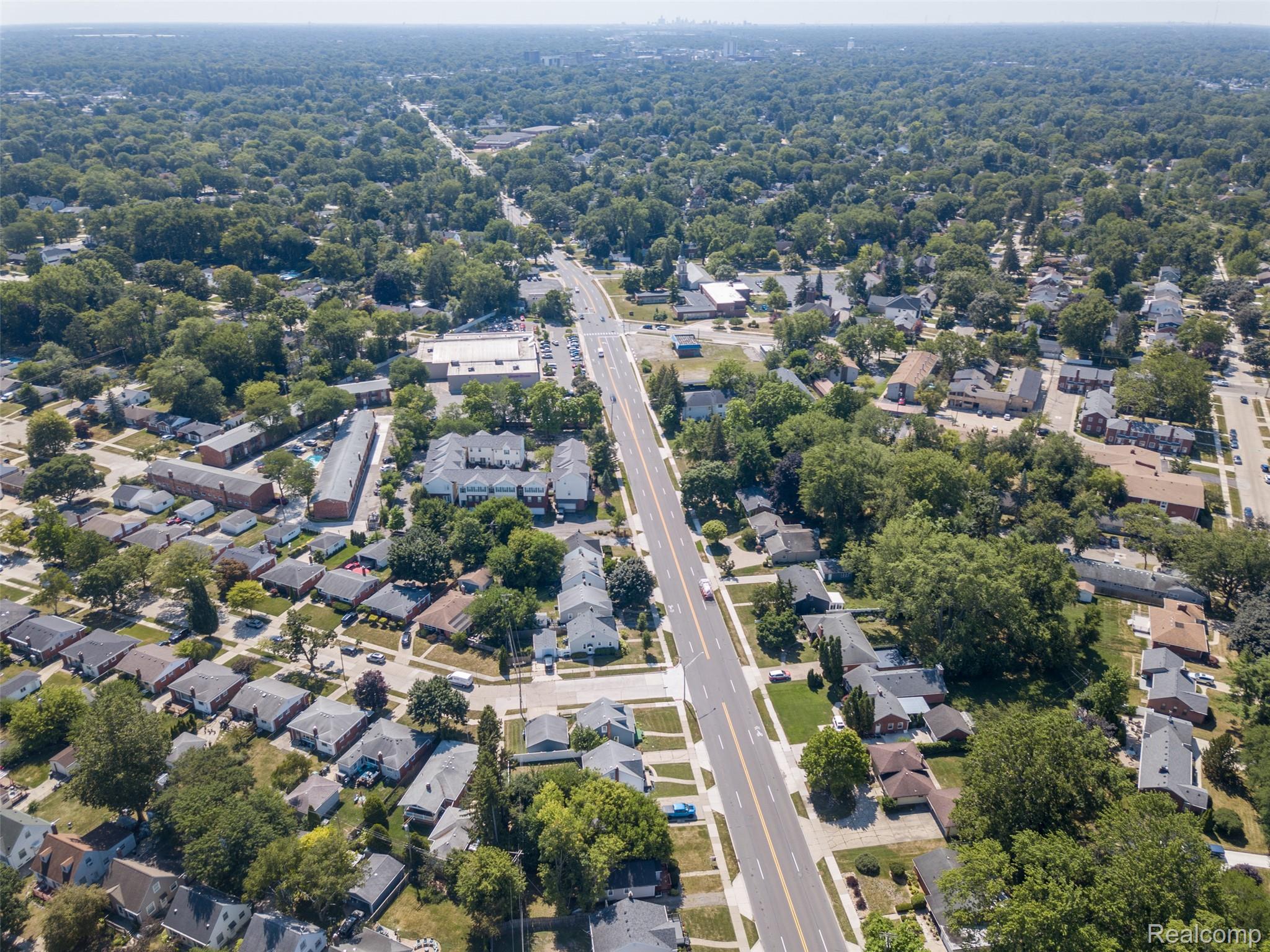 2731 Crooks Road Royal Oak, MI 48073 - Photo 29 of 33 29.jpg