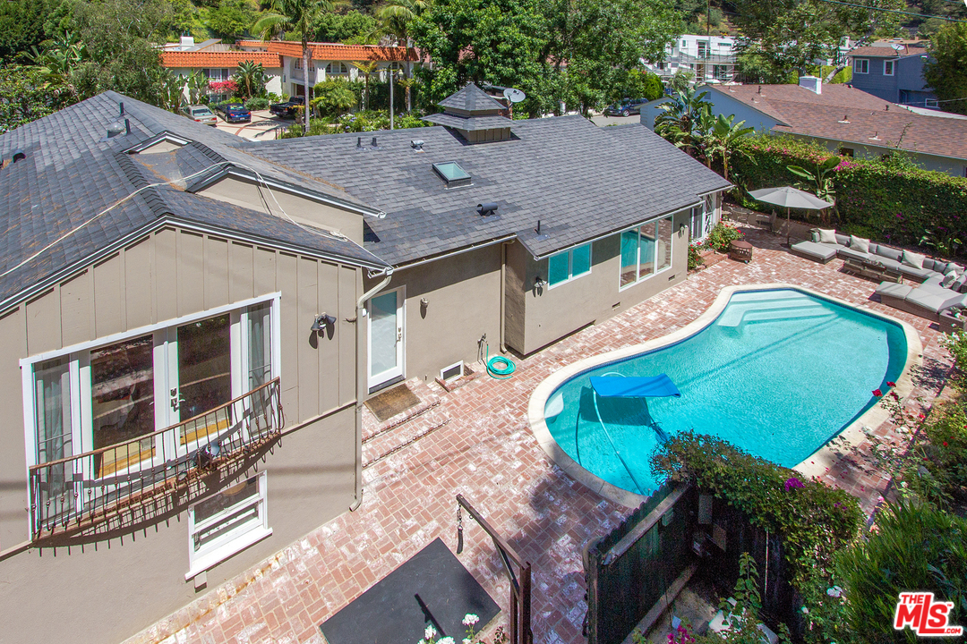 1538 Roscomare Road Los Angeles, CA 90077 - Photo 24 of 26 an aerial view of a house