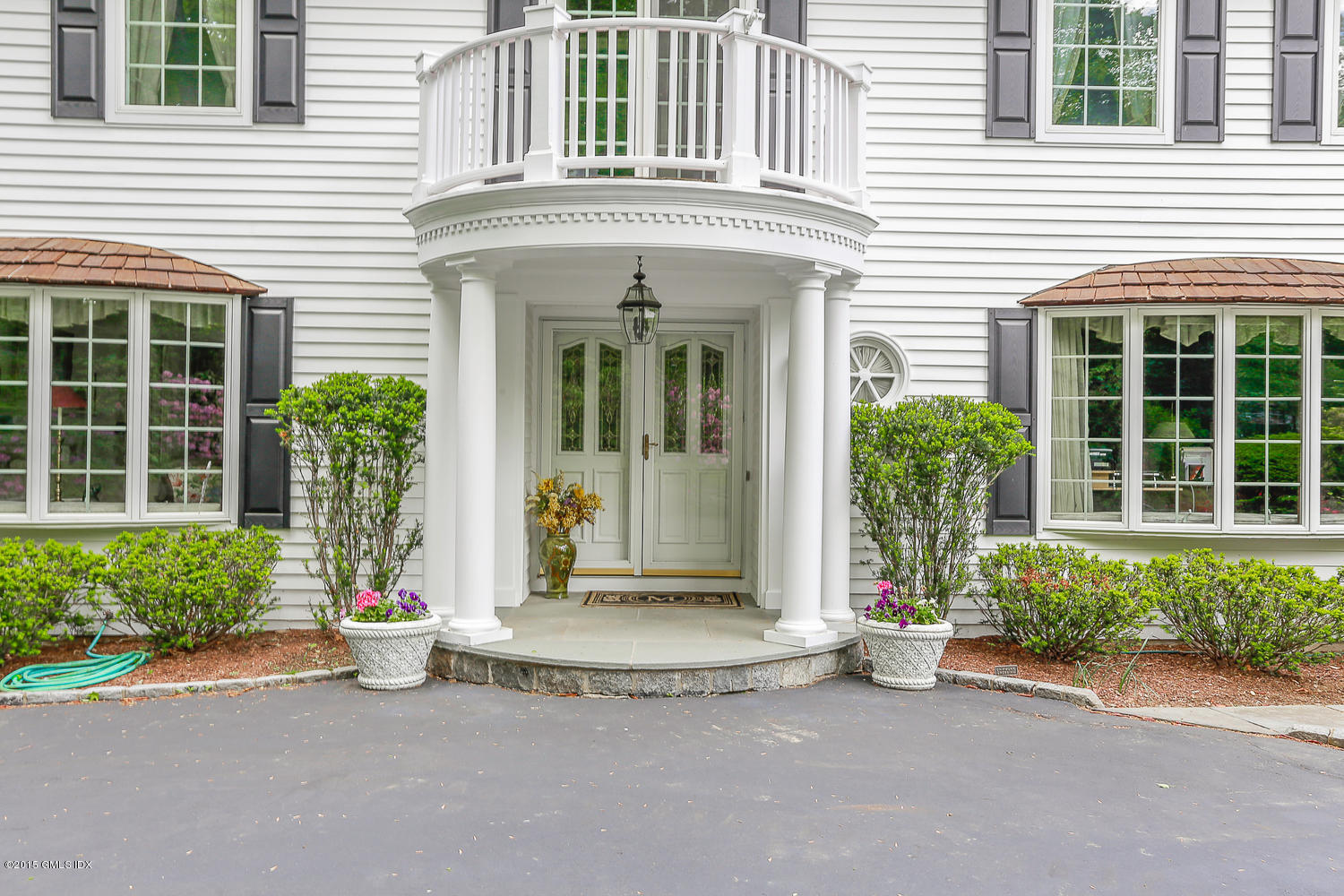 100 Perkins Rd Greenwich CT-large-003-un
