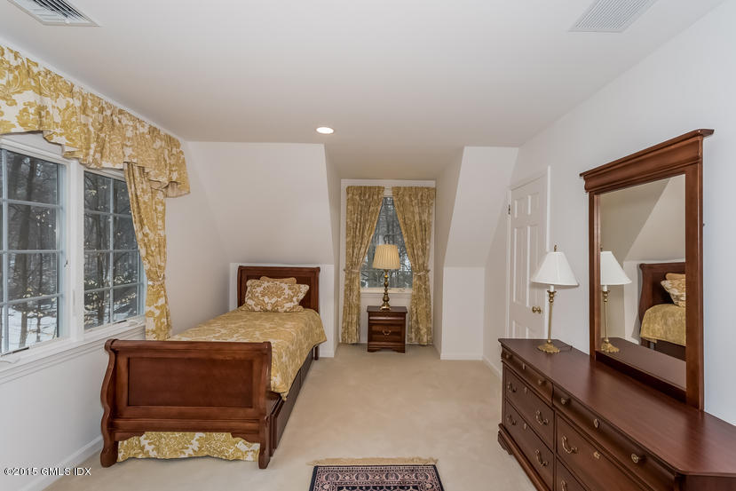 100 Perkins Road Greenwich, CT 06830 - Photo 44 of 54 2nd Bedroom on Wing