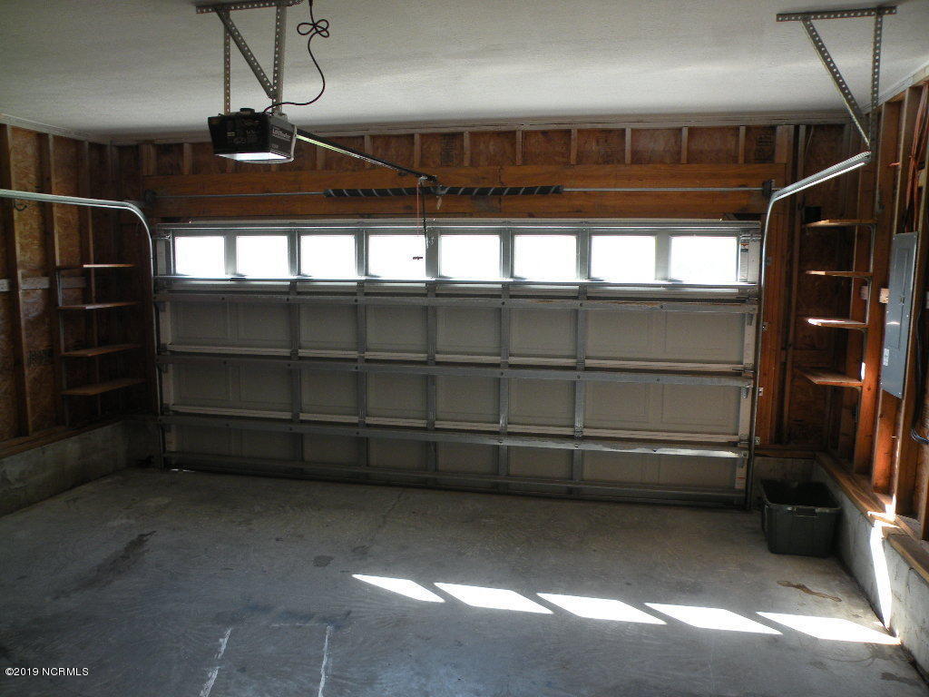 152 Oakley Drive New Bern, NC 28560 - Photo 15 of 40 Garage