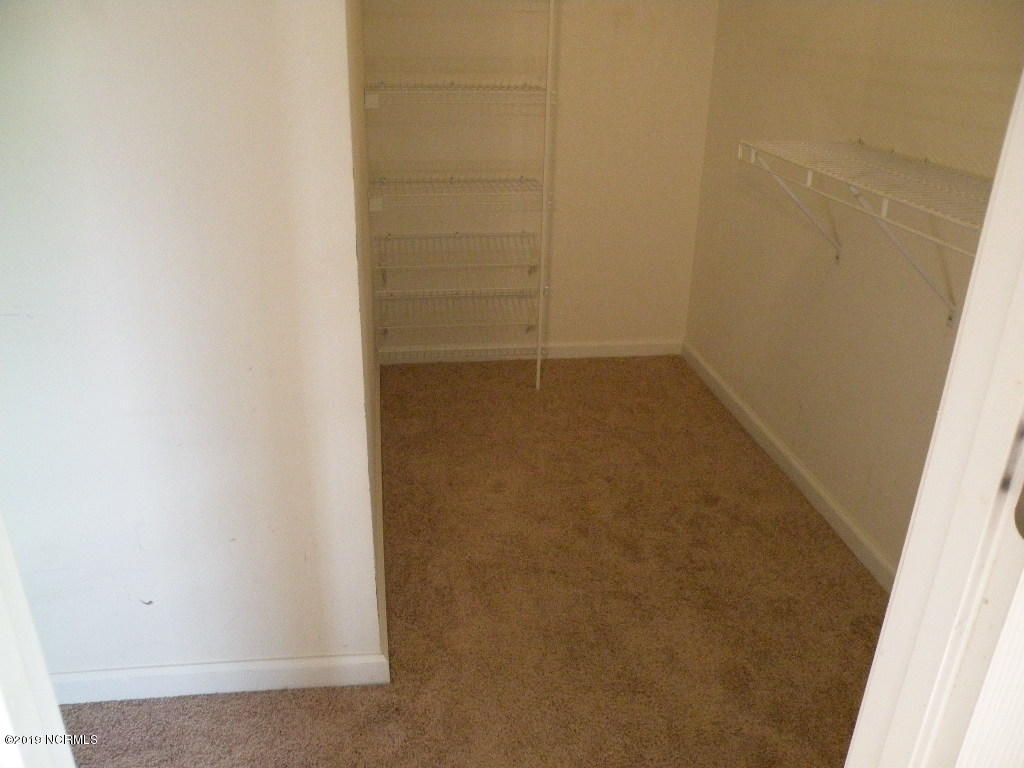 152 Oakley Drive New Bern, NC 28560 - Photo 40 of 40 Walk in closet