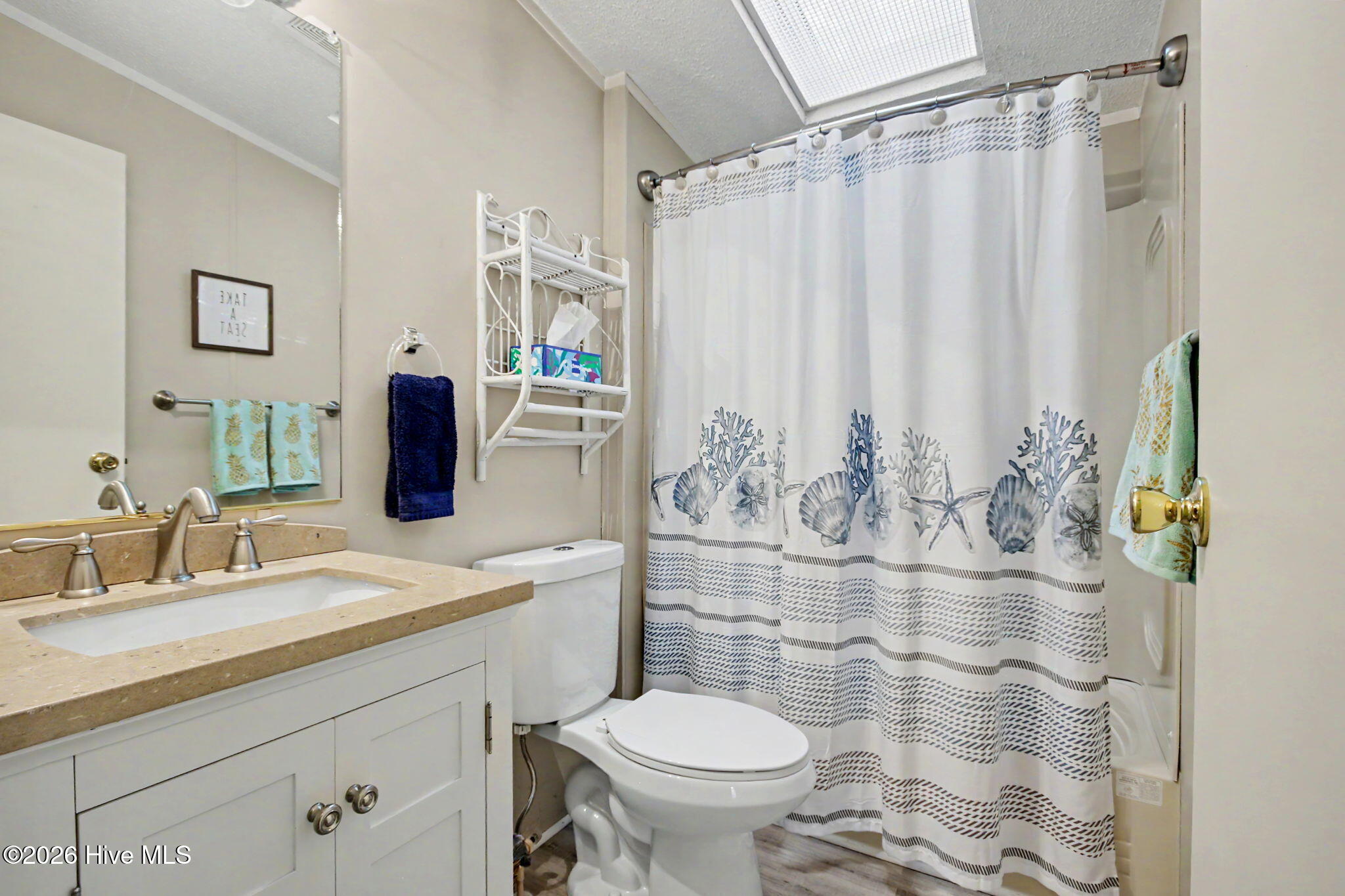 9157 Riveredge Place Southwest Calabash, NC 28467 - Photo 11 of 34 Guest Bathroom