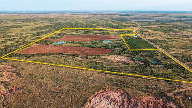 $1,224,500 | 25 State Highway 25, Electra, TX 76360