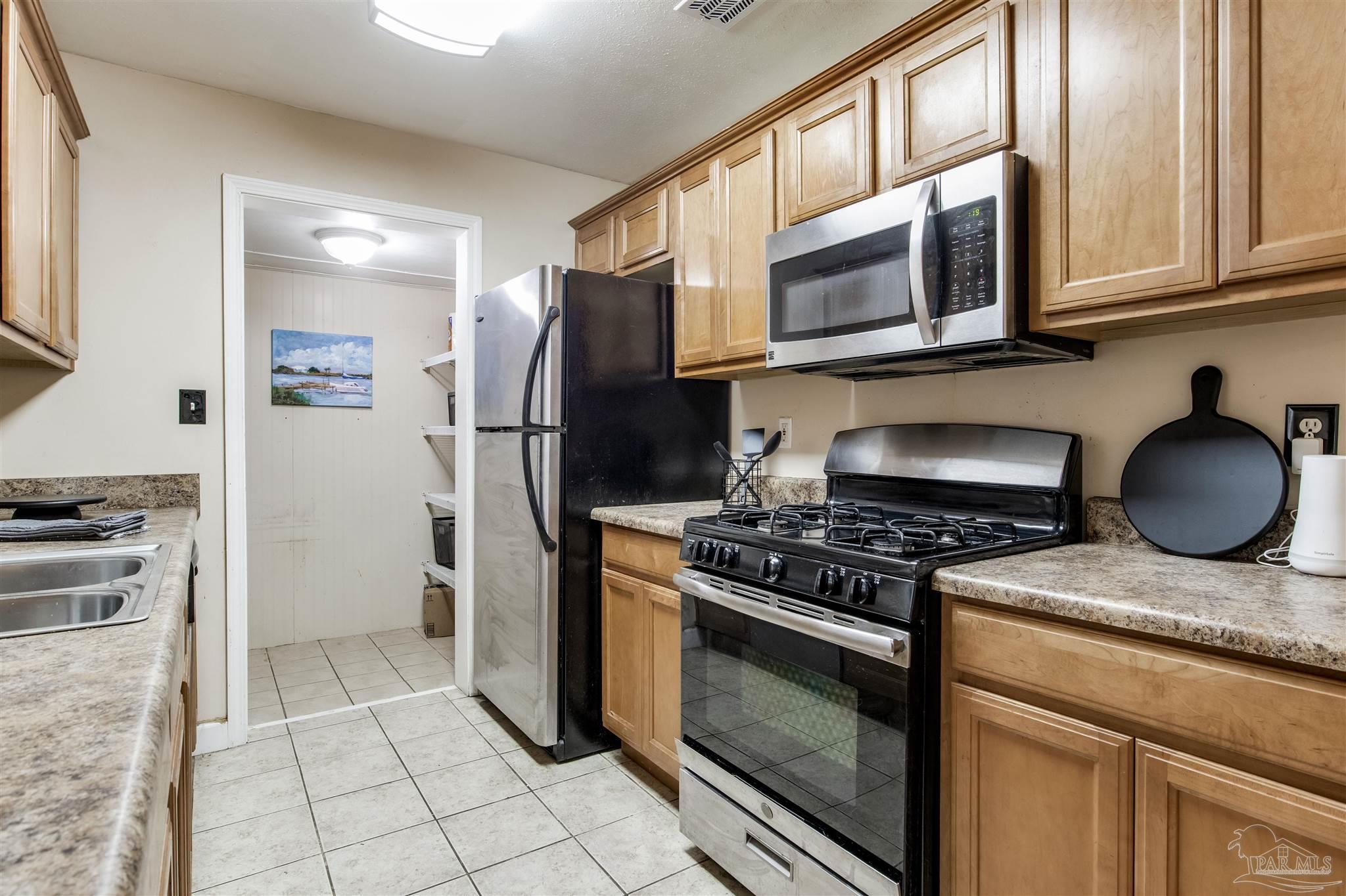 451 Springdale Circle Pensacola, FL 32503 - Photo 12 of 42