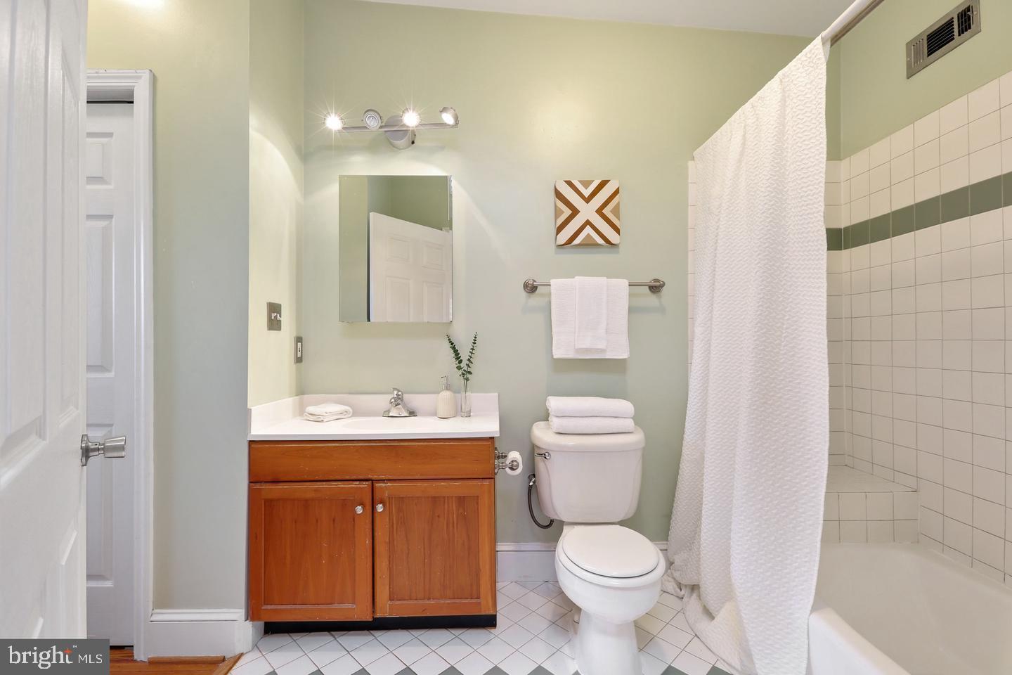 1528 Covington Street Baltimore, MD 21230 - Photo 22 of 29