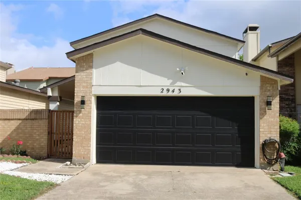 $1,800 | 2943 Antares Circle, Garland, TX 75044