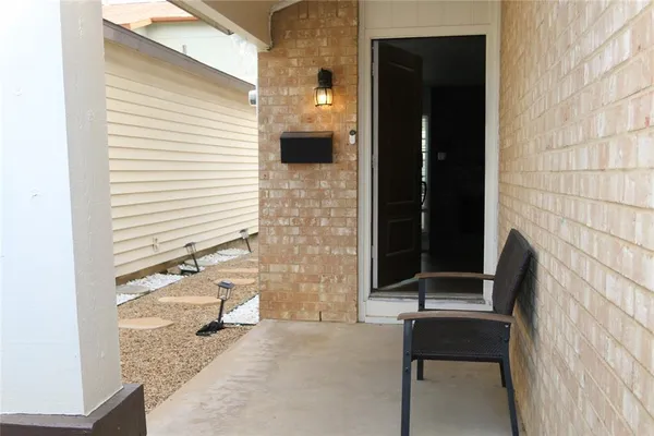 $1,800 | 2943 Antares Circle, Garland, TX 75044