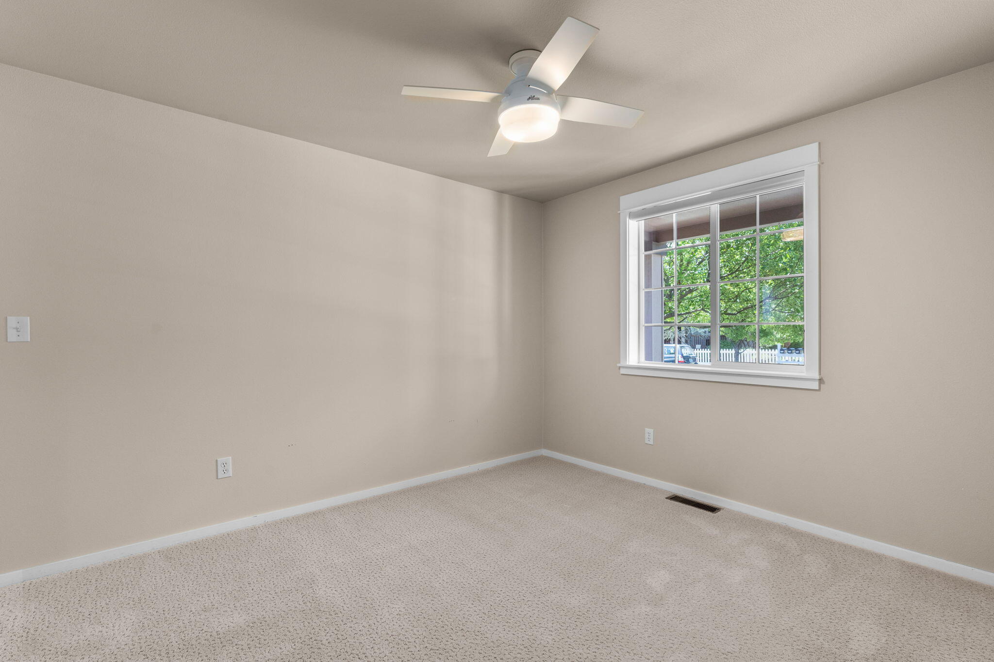 3702 Southwest 30th Street Redmond, OR 97756 - Photo 20 of 28 2023_06_29_3702_sw_30th_st_rdm-7