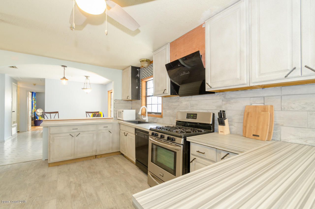 933 Kings Post Road Rockledge, FL 32955 - Photo 5 of 15 933 Kings Post ~ Kitchen and dining area