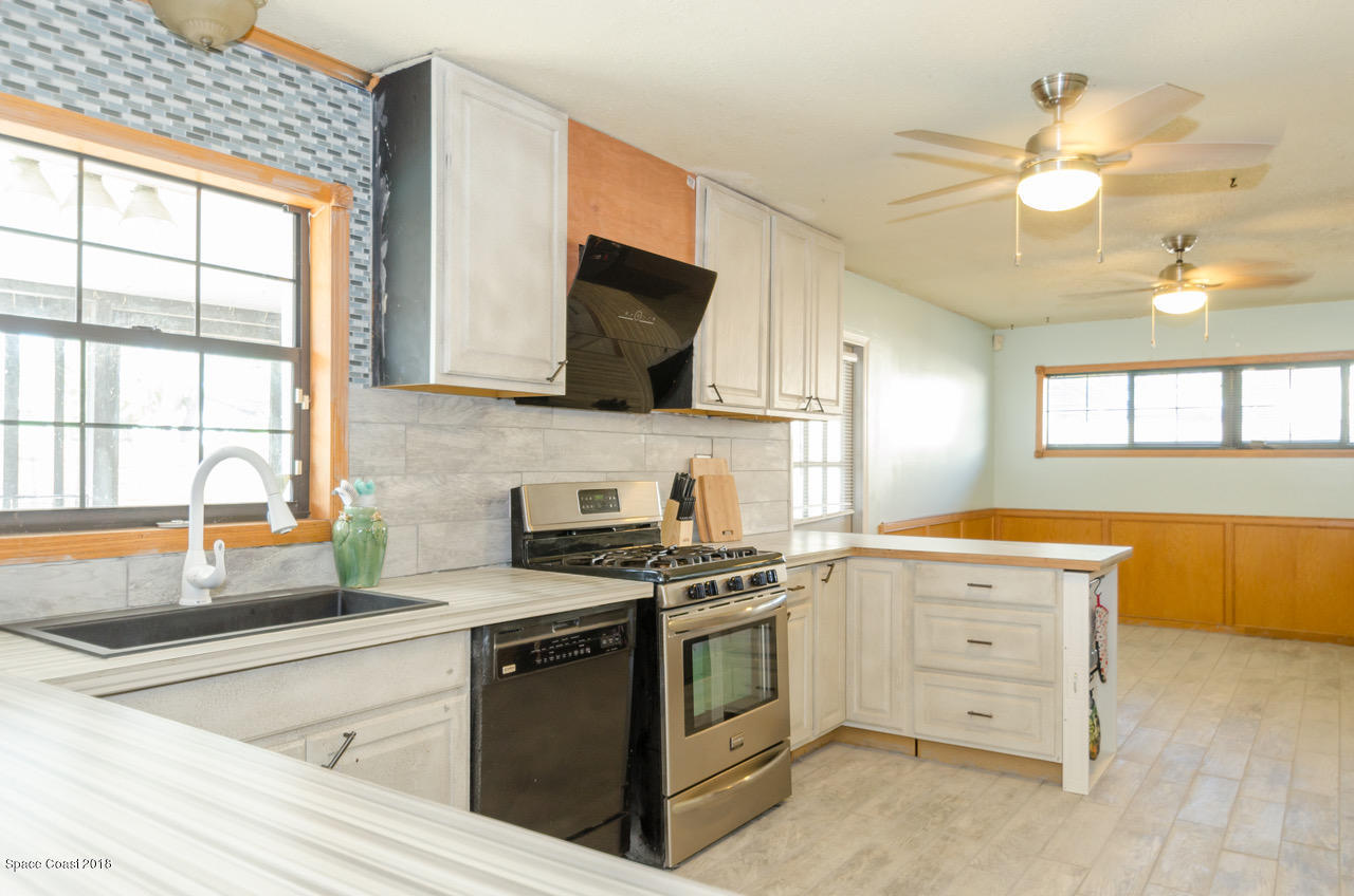 933 Kings Post Road Rockledge, FL 32955 - Photo 6 of 15 933 Kings Post ~ Kitchen view