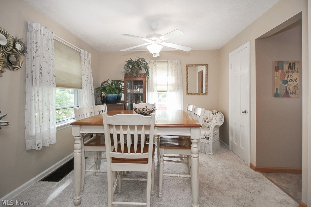 1062 West Riddle Avenue Ravenna, OH 44266 - Photo 4 of 24 Gallery Image 4