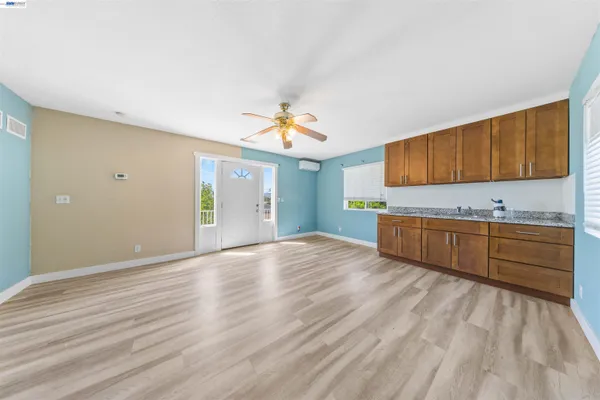 $1,240,000 | 2102 Overhill Road, Concord, CA 94520