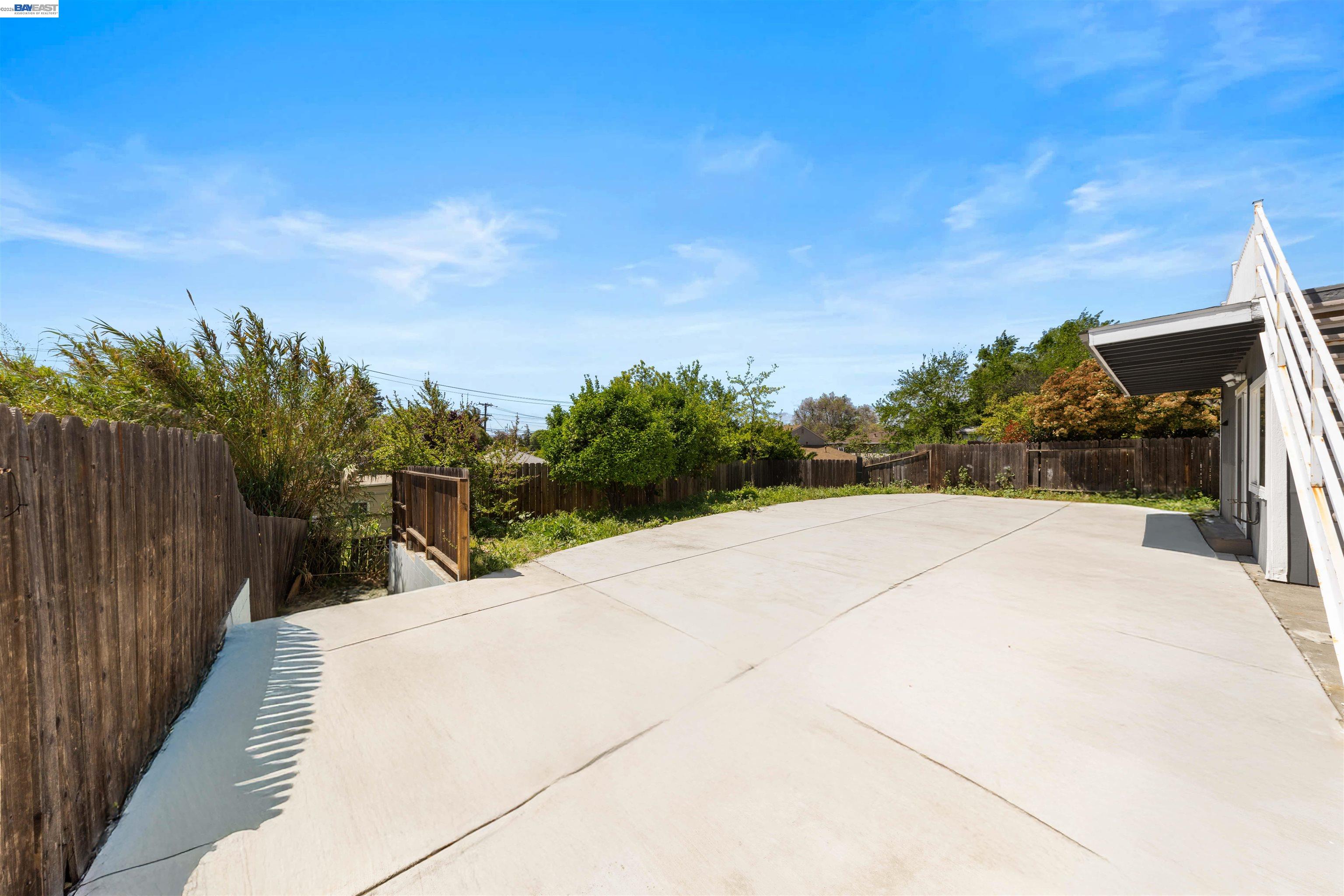 2102 Overhill Road Concord, CA 94520 - Photo 28 of 38