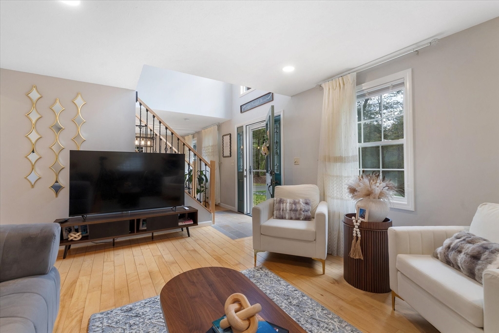 23 Birches Road Hubbardston, MA 01452 - Photo 3 of 42