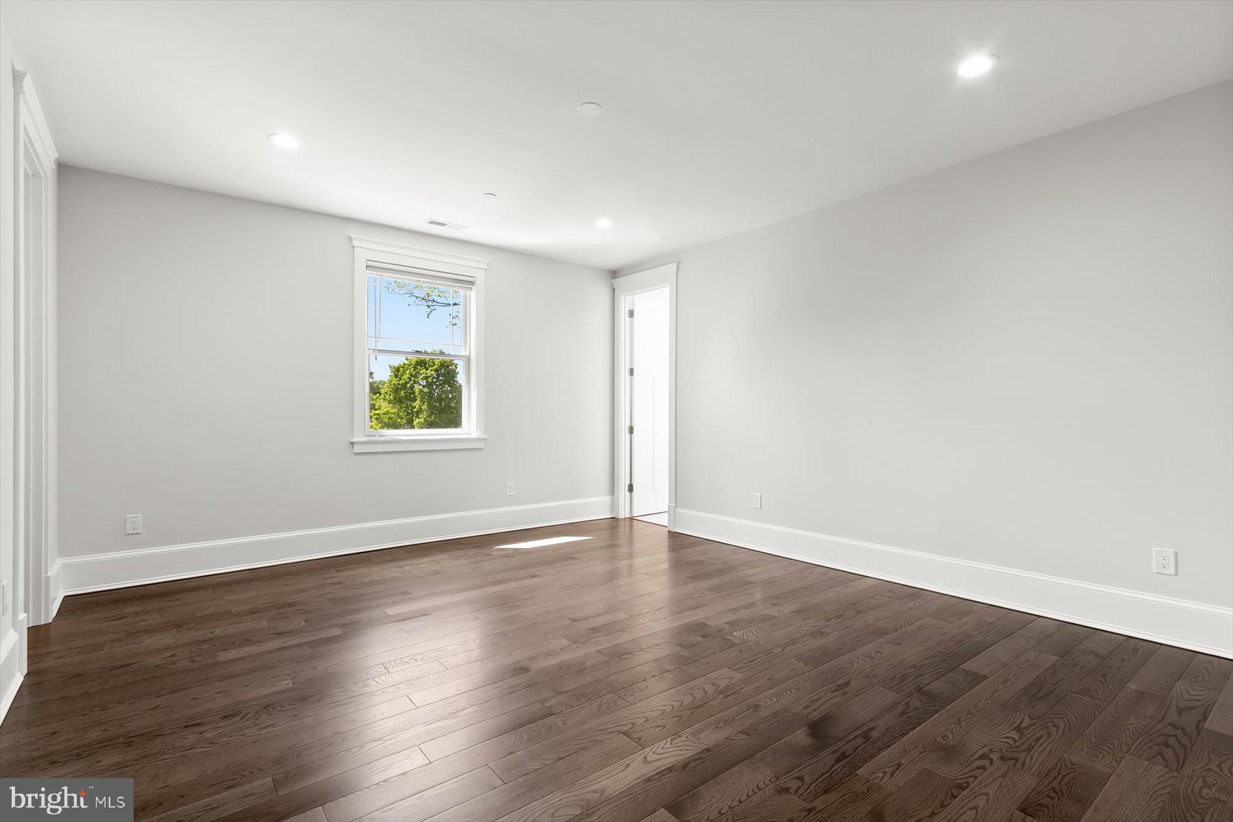 11000 Luxmanor Road North Bethesda, MD 20852 - Photo 51 of 106