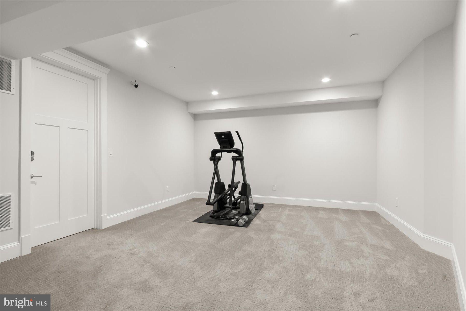 11000 Luxmanor Road North Bethesda, MD 20852 - Photo 74 of 106