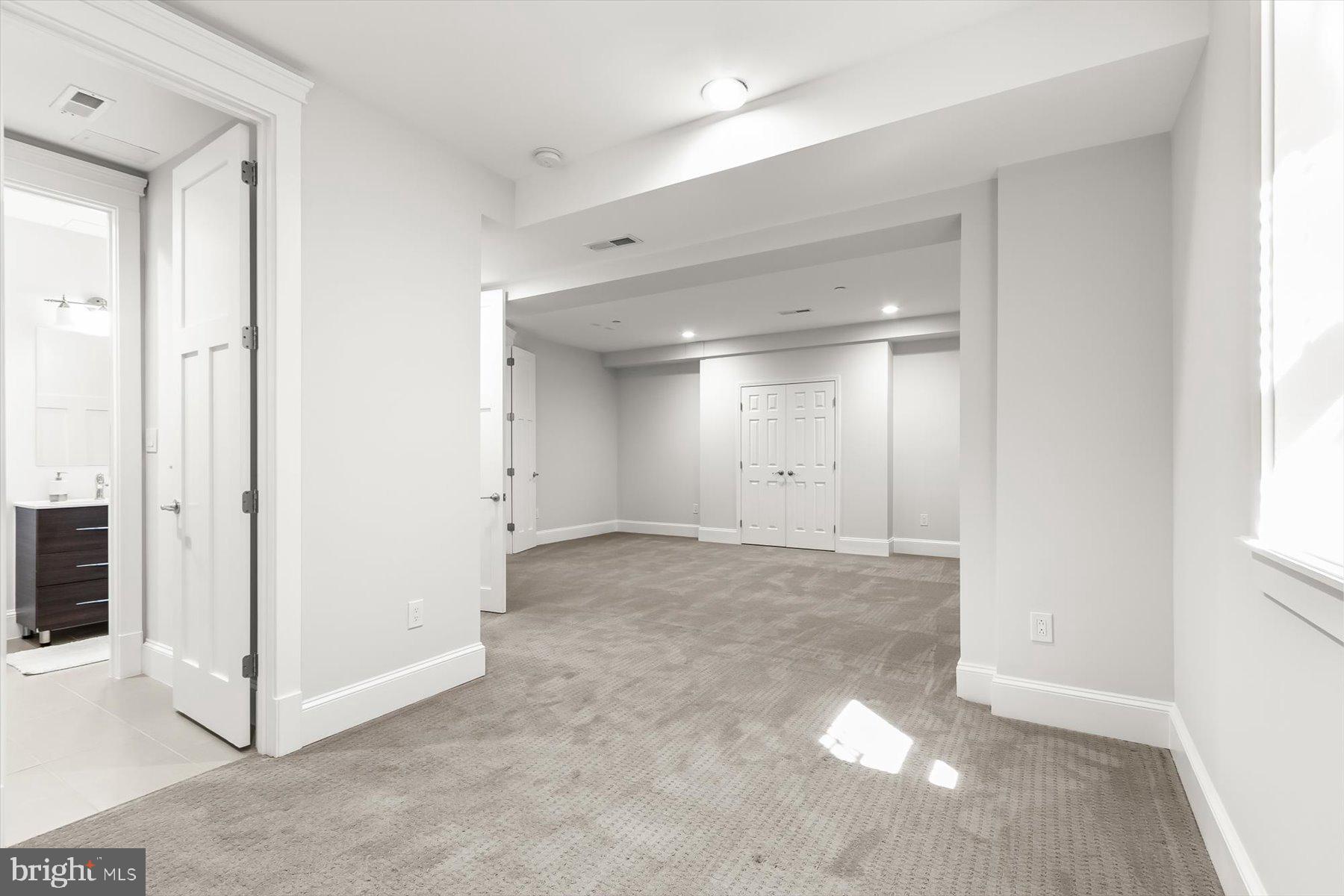 11000 Luxmanor Road North Bethesda, MD 20852 - Photo 77 of 106