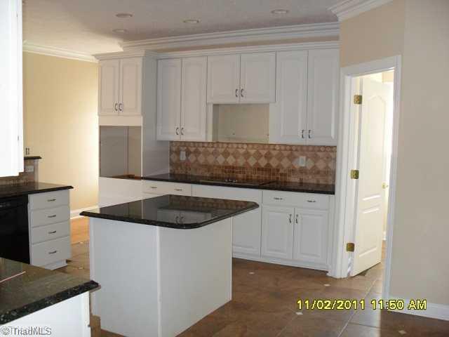 609 Bobcat Road Summerfield, NC 27358 - Photo 8 of 16 Kitchen.